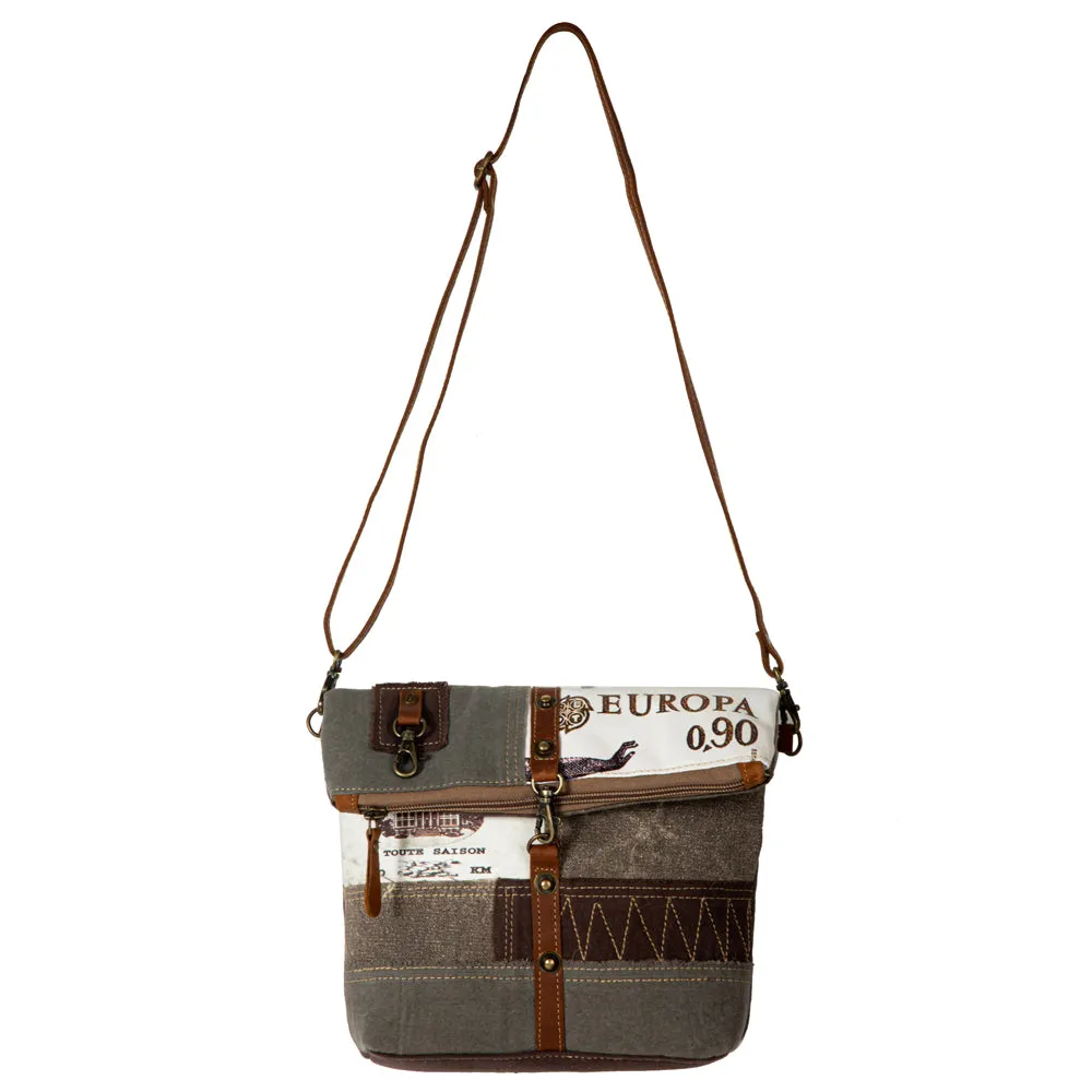 Francais Pathway Flapped Small & Crossbody Bag