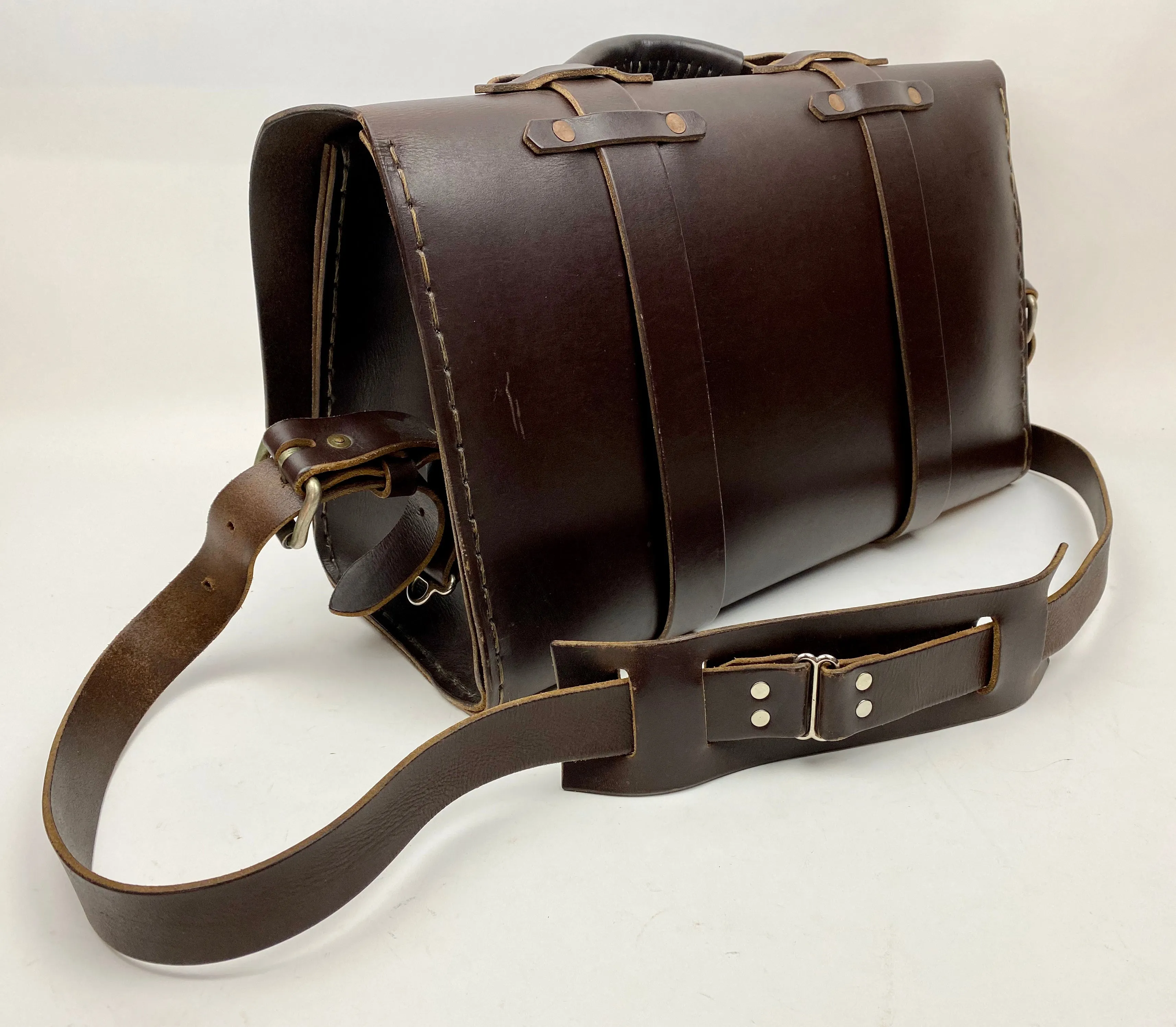 Seasoned No. 4311 - Large Bridle Brown Leather Satchel with Black Rear Insert