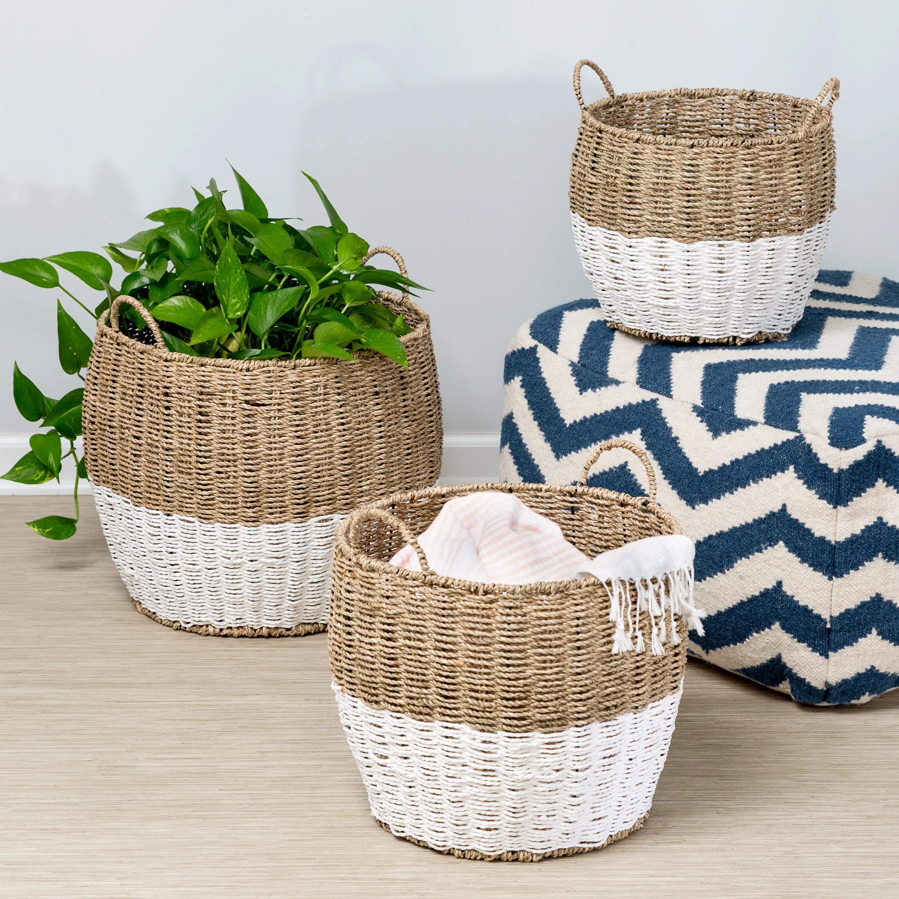 White/Natural Seagrass Round Nesting Baskets (Set of 3)